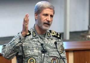سرلشکر حاتمی: تقاص خون امام شهید را خواهیم گرفت