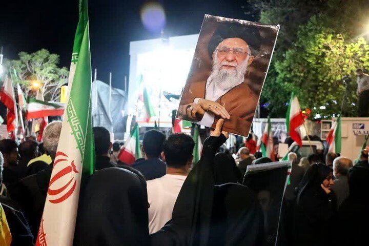 مقاومت مردم محلات در حمایت از نظام اسلامی به ایستگاه ۱۲۳ رسید