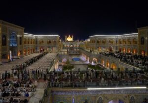 برپایی سفره کرامت ولادت حضرت رسول(ص) در حرم امیرالمومنین(ع)