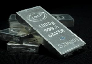 حجم مبادلات شمش نقره در بورس کالا از 200 تن عبور کرد