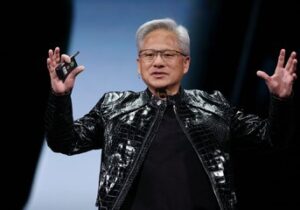 مدیر بزرگترین شرکت دنیا چقدر حقوق میگیرد؟