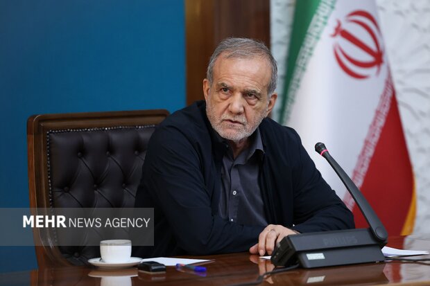 رئیس جمهور: باید پناهگاه و تکیهگاه همه ملت ایران باشیم