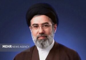 رهبر انقلاب: نماز پشتوانه جهاد و فتح و ظفر در مبارزه امروز ملت است