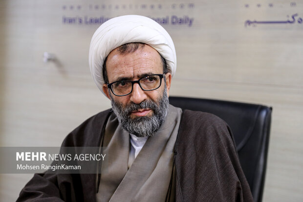 فروش ۱۰ هزار دلار به سودجویی دامن میزند؛ «همتی» باید پاسخگو باشد