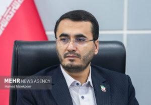 متفکرآزاد: ایران بدون بمب اتم به یک ابرقدرت تبدیل شده است