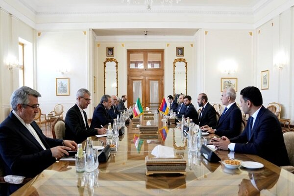 معادله جدید قفقاز روی میز تهران و ایروان؛ ترانزیت و نقش قدرتهای خارجی
